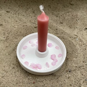 handgefertigter Kerzenhalter aus Raysin