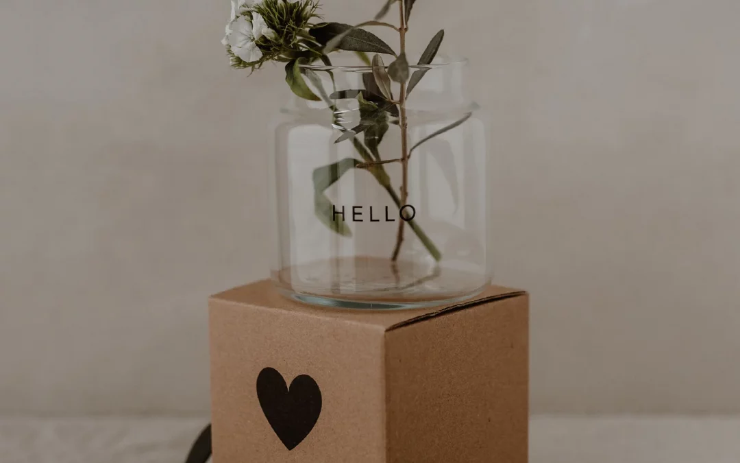 Eulenschnitt Vase aus Glas Hello