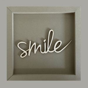 Werkpunk Wanddeko Lasergravur smile taupe